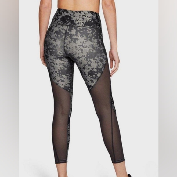 Under Armour | Camo Ankle Crop Leggings - Picture 2 of 5